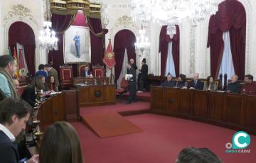 Sesión extraordinaria del Pleno del Ayuntamiento de Cádiz este 30 de diciembre. 