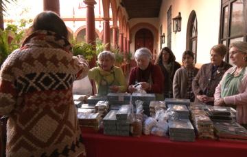 El Almirez vuelve al patio del Convento de San Francisco con sus dulces navideños solidarios.
