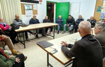 Reunión del PSOE con representantes vecinales del barrio de Puntales.