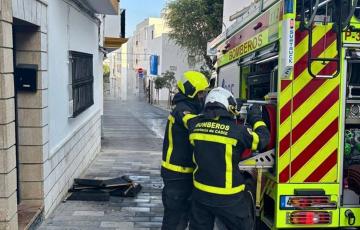  Efectivos de bomberos de Cádiz en una imagen de archivo