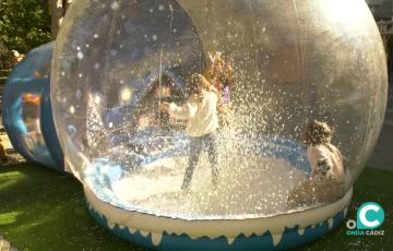 Los más pequeños pueden disfrutar este lunes de actividades como nevada artificial o scape room, entre otras. 