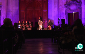 La artista durante su actuación en la capital gaditana