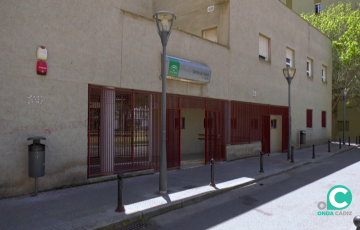 Fachada del centro de salud de La Laguna