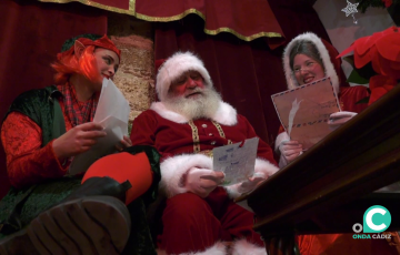 En una instalación decorada, y habitada por elfos y pajes reales, los niños podrán realizar una videollamada con Papa Noel