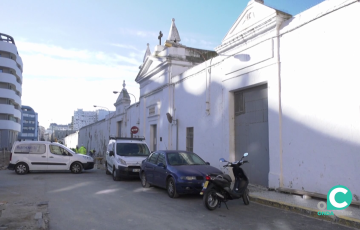 Entrada al antiguo camposanto de la capital gaditana