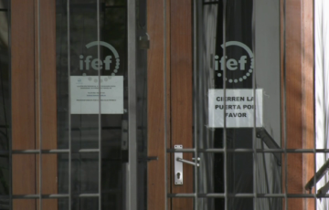 Entrada de las oficinas municipales en la capital gaditana