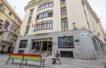 Fachada del Centro Integral de la Mujer, en Plaza del Palillero.
