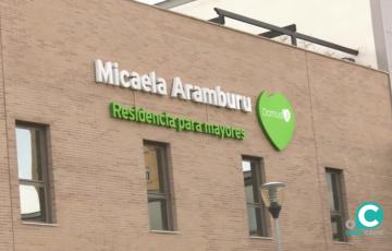 Una imagen de la fachada de la residencia de mayores Micaela Aramburu.