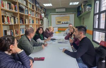 Momento del encuentro de los ediles de AIG con los representantes vecinales