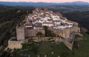 El castillo de Castellar uno de los establecimientos gestionados