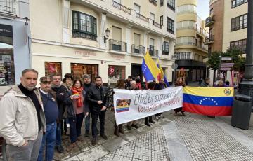 Concentración organizada por la Plataforma por la Paz