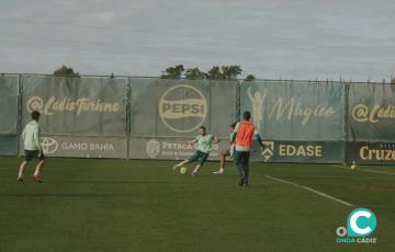 Ontiveros en un entrenamiento en la Ciudad Deportiva (Foto: Cádiz CF)