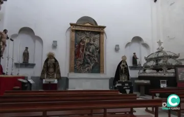 Interior de la iglesia de Santa Cruz, situada en el barrio del Pópulo. 