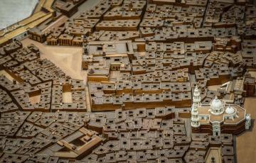 El Ayuntamiento licita una mesa interactiva para divulgar la Maqueta de Cádiz en el Museo de las Cortes