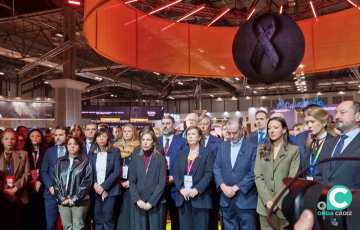 Un momento del acto por el accidente ferroviario de Córdoba