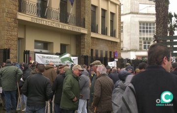 Un momento del acto de protesta este jueves en la capital gaditana