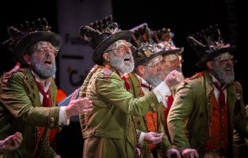 Comparsa, Los humanos