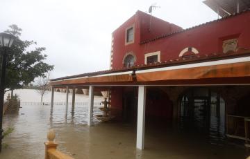 Imagen de la barriada jerezana de La Corta tras el desbordamiento del río Guadalete 