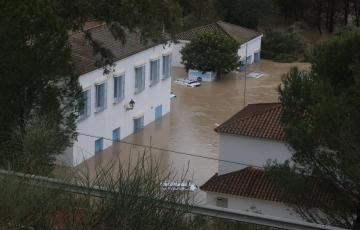 Zonas inundadas por las intensas lluvias de las últimas jornadas próximas en la localidad gaditana de Arcos de la Frontera