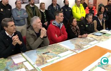 Pedro Sánchez, desde el puesto de mando avanzado de San Roque.