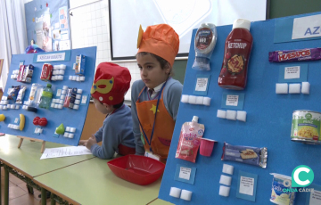 Dos de los jovenes participantes en la cita