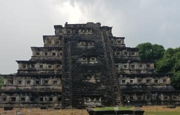 Pirámide prehispánica del Tajín en la actual México