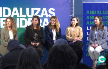 Las protagonistas invitadas durante el acto 