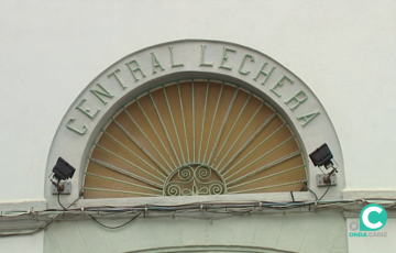 Portada del acceso al espacio cultural