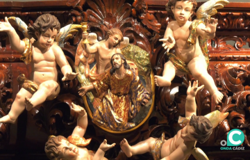 Entre otras piezas se pueden admirar frontal del paso del Perdón con la restauración de la carpintería