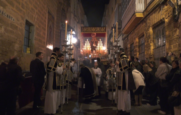 La dolorosa de Servitas durante el vía matris realizado en la tarde de este viernes.