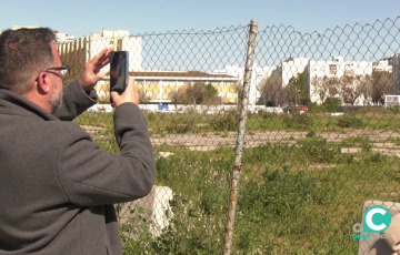 JosÉ Ignacio García durante la visita a los terrenos donde se levantará el nuevo equipamiento