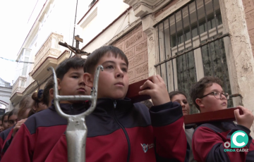 Los pequeños durante su recorrido 