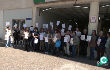 Un momento de la movilización de este miércoles ante el Hospital Puerta del Mar