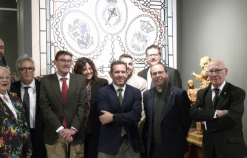 Autoridades e invitados durante la jornada inaugural de la muestra