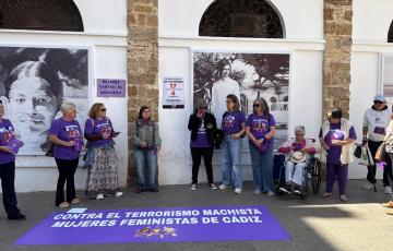 Este grupo de mujeres ha denunciado una vez más los asesinatos por violencia machista y por violencia vicaria
