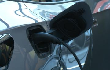 Aumenta el interés por los coches eléctricos en los nuevos compradores de automóviles en Cádiz y la Bahía.