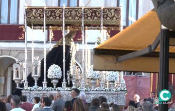 Numerosas personas disfrutando de la Semana Santa 2026