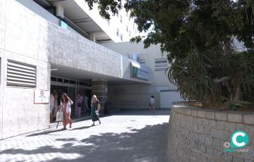 Acceso al Hospital de Puerto Real. 