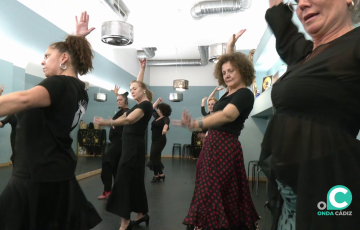 Se impartirán 900 horas con una parte teórica y práctica