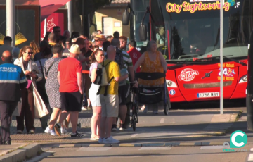 Aspecto de la salida del muelle de la capital gaditana este miércoles