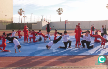 La presentación este viernes contó con distintas exhibiciones y coreografías