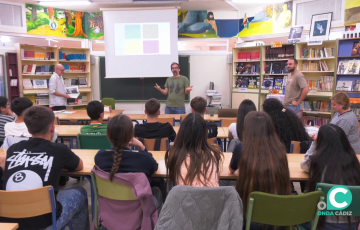 Uno de los monitores interviente durante el encuentro que se celebró este jueves