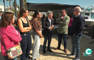 El dirigente socialista en la mañana de este lunes en la capital gaditana
