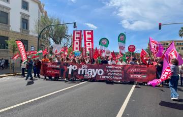 Manifestación por las calles de Cádiz con motivo del Día Internacional de los Trabajadores. 
