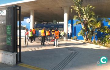 Paro de la plantilla de Transportes Generales Comes, este lunes. 