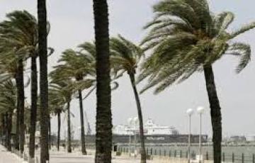 El viento de levante seguirá presente en la provincia de Cádiz.