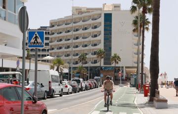Hoteles en la playa de la Victoria de Cádiz