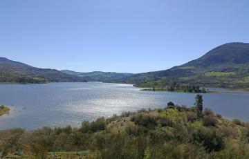 Vista del embalse de Zahara-El Gastor el pasado mes de marzo.