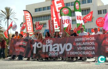 Manifestación por la avenida con motivo del Día Internacional de los Trabajadores. 