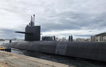 Un sumergible de tipo Ohio en el muelle gibraltareño